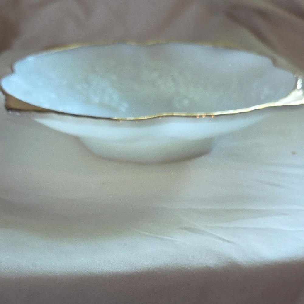 Milk Glass Gold Trim Plate. Vintage